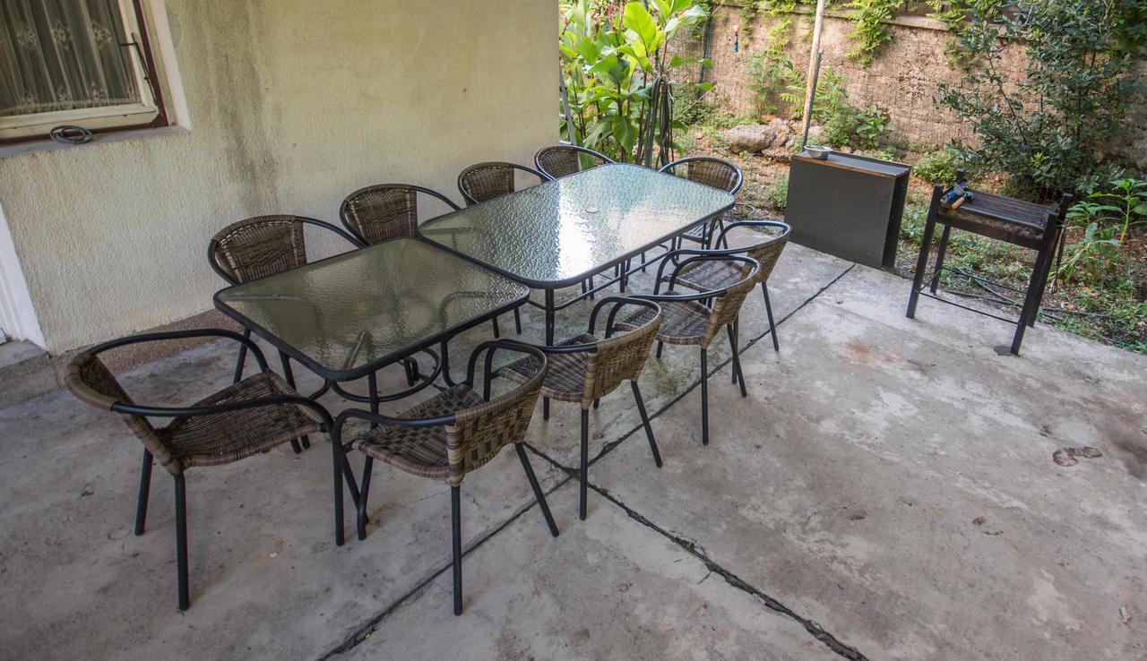 Apartment Kiwi Kotor Luaran gambar
