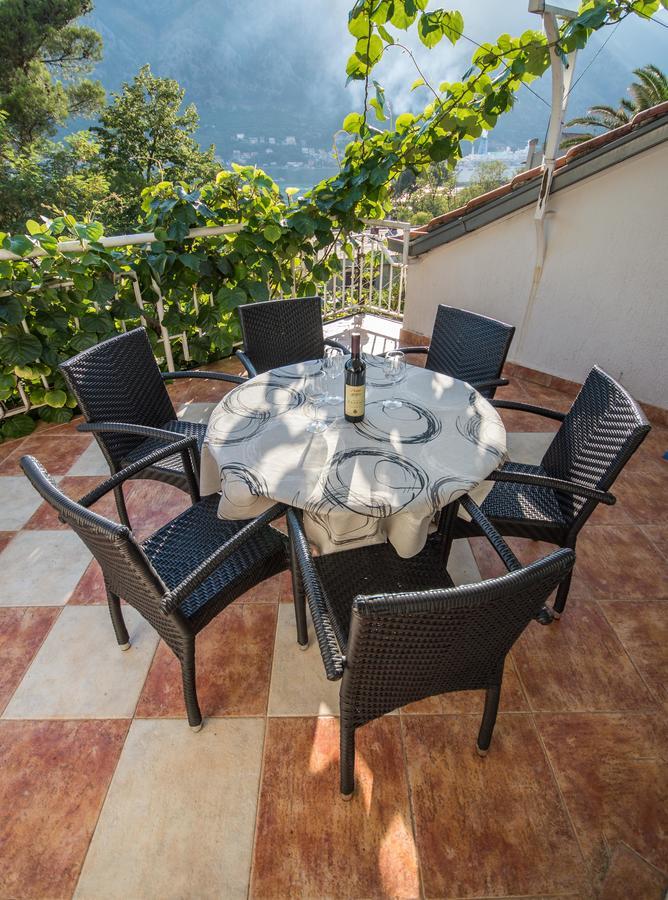 Apartment Kiwi Kotor Luaran gambar
