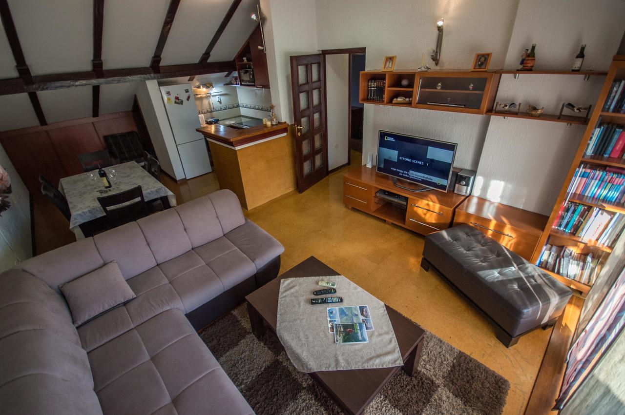 Apartment Kiwi Kotor Luaran gambar