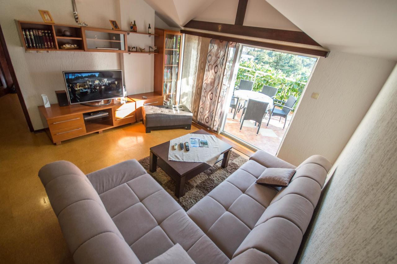 Apartment Kiwi Kotor Luaran gambar