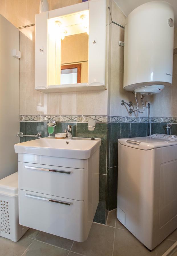 Apartment Kiwi Kotor Luaran gambar